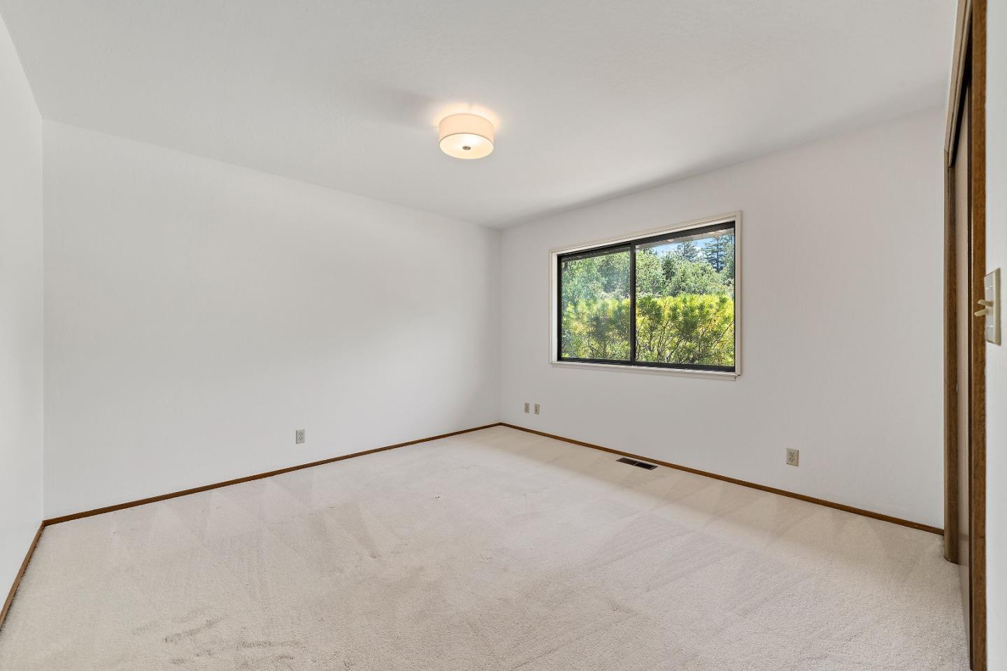 Detail Gallery Image 24 of 40 For 14449 Liddicoat Cir, Los Altos Hills,  CA 94022 - 3 Beds | 2 Baths