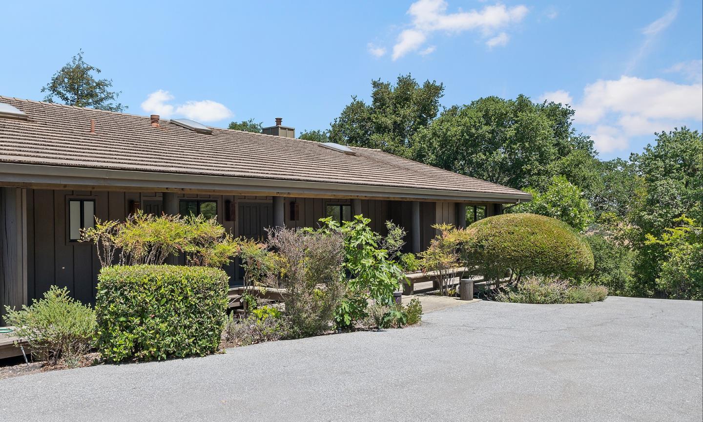 Detail Gallery Image 3 of 40 For 14449 Liddicoat Cir, Los Altos Hills,  CA 94022 - 3 Beds | 2 Baths