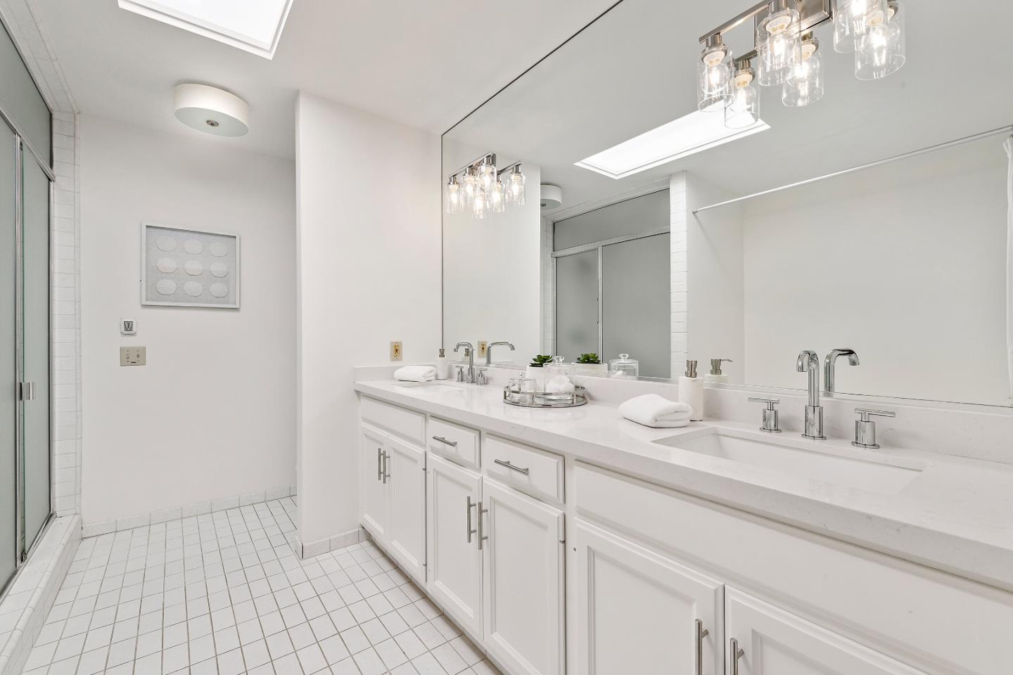Detail Gallery Image 31 of 40 For 14449 Liddicoat Cir, Los Altos Hills,  CA 94022 - 3 Beds | 2 Baths