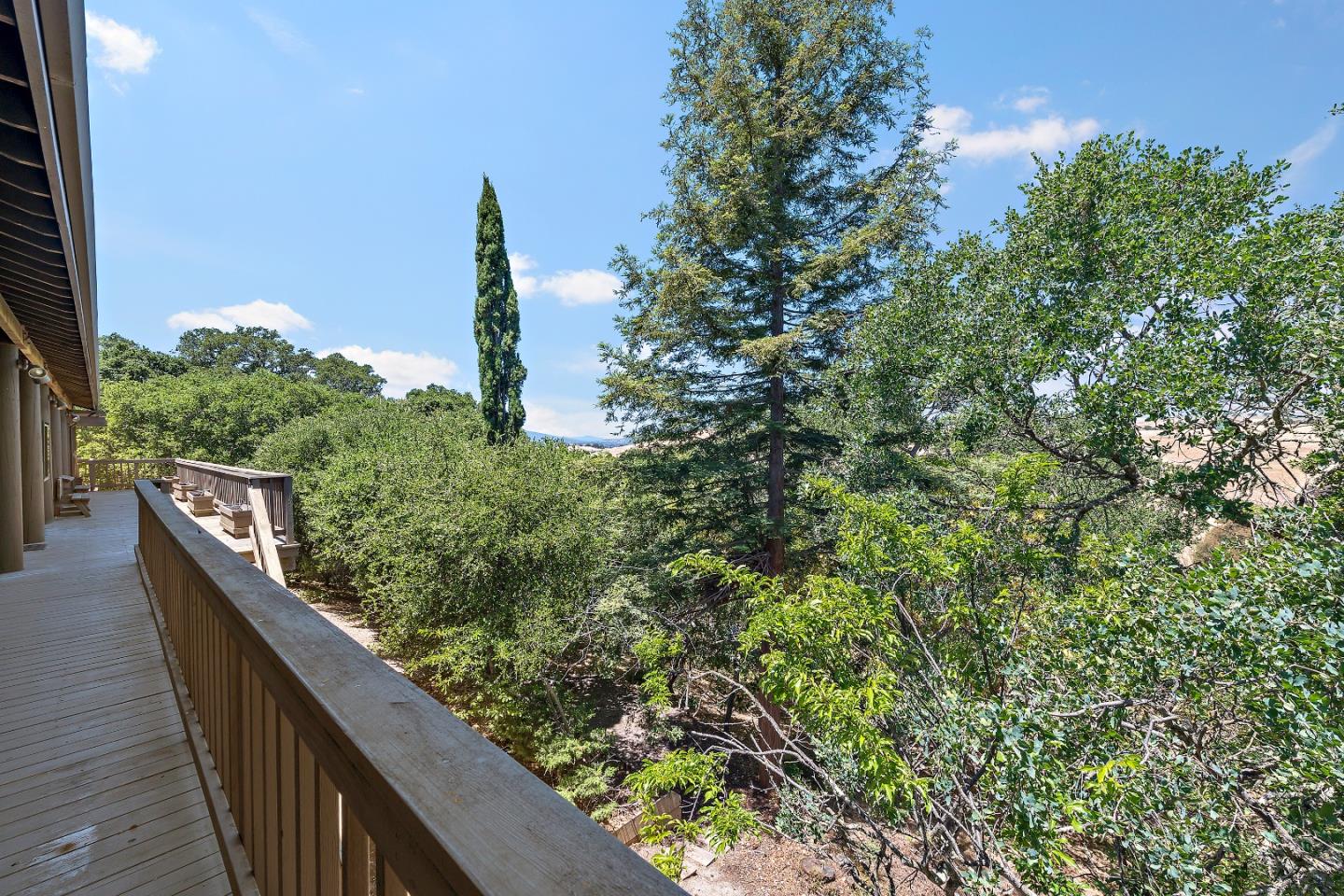 Detail Gallery Image 33 of 40 For 14449 Liddicoat Cir, Los Altos Hills,  CA 94022 - 3 Beds | 2 Baths