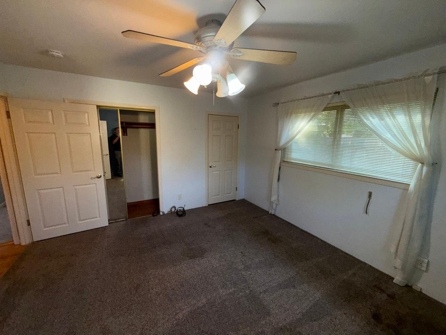 Detail Gallery Image 11 of 21 For 913 Camden Way, Salinas,  CA 93901 - 3 Beds | 2 Baths