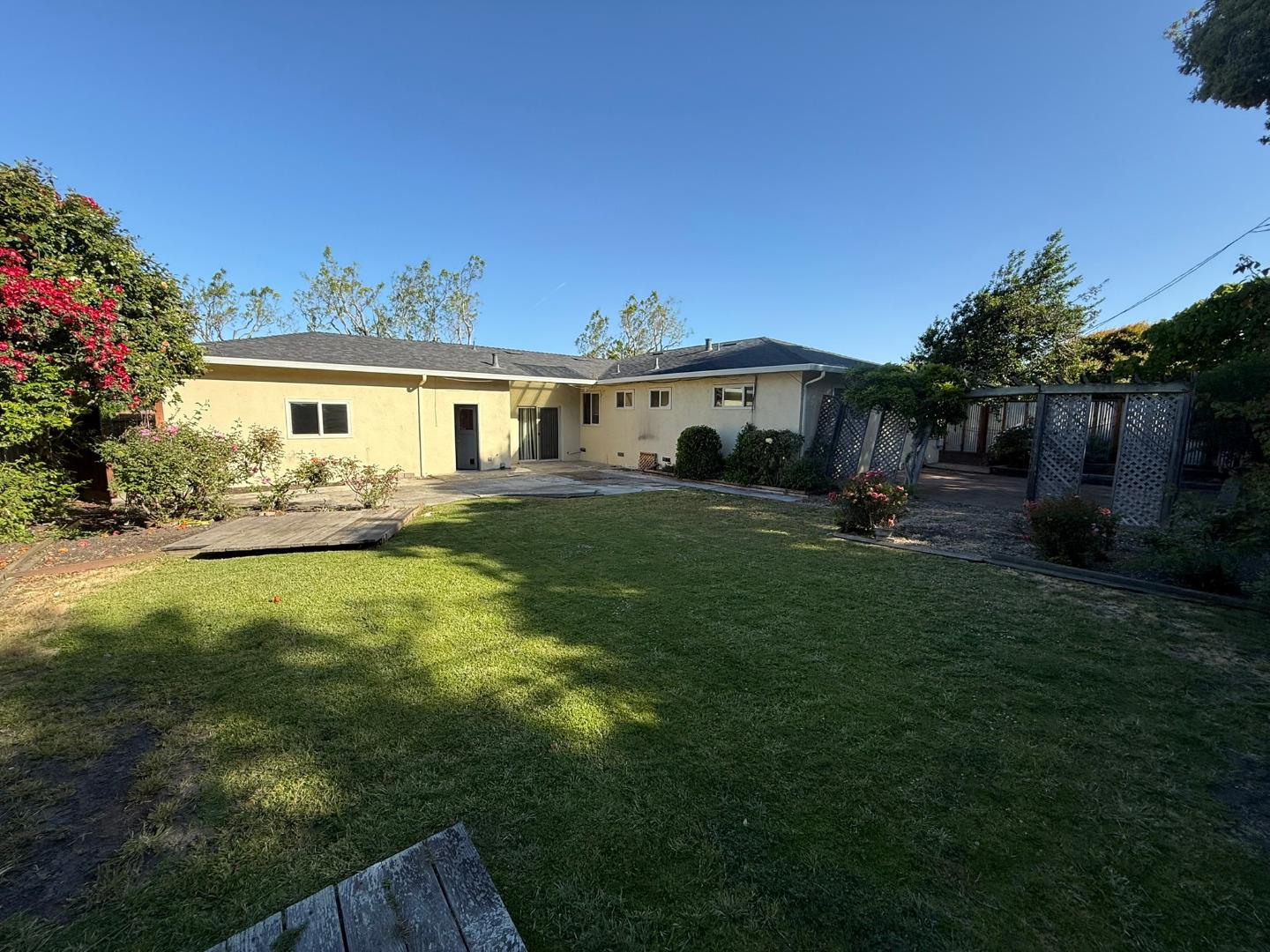 Detail Gallery Image 20 of 21 For 913 Camden Way, Salinas,  CA 93901 - 3 Beds | 2 Baths