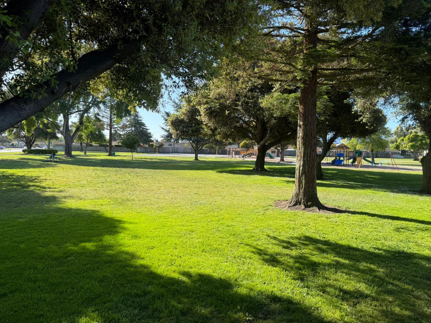 Detail Gallery Image 21 of 21 For 913 Camden Way, Salinas,  CA 93901 - 3 Beds | 2 Baths