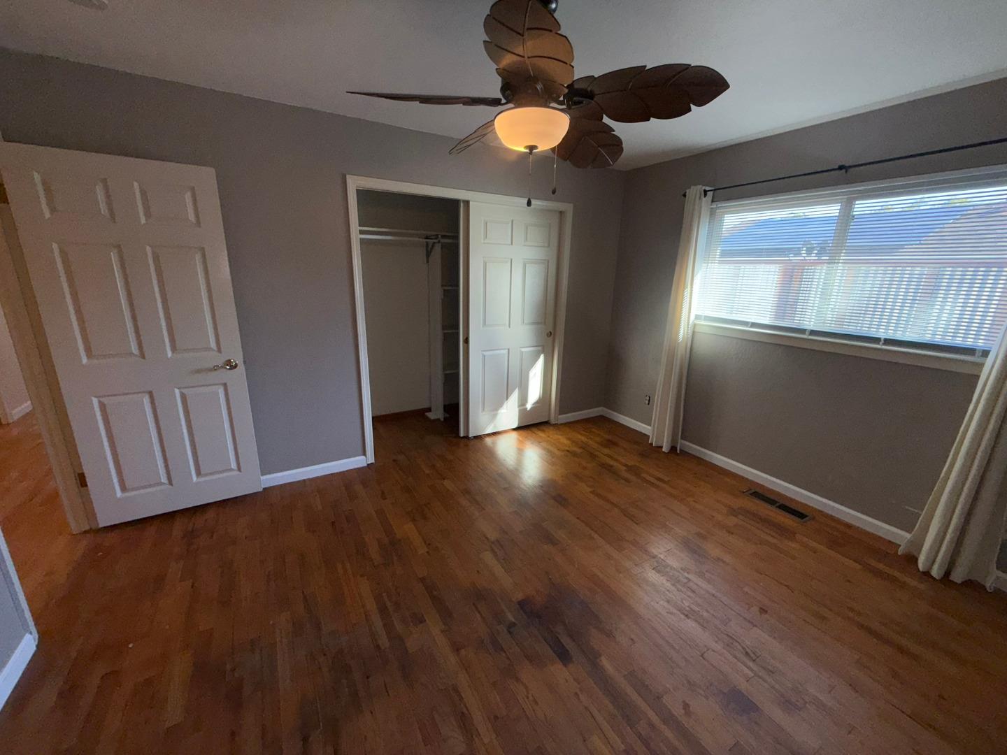 Detail Gallery Image 8 of 21 For 913 Camden Way, Salinas,  CA 93901 - 3 Beds | 2 Baths