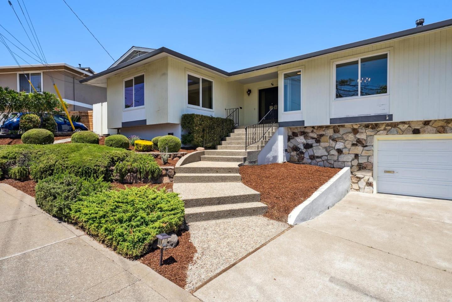 Detail Gallery Image 2 of 63 For 3324 Melendy Dr, San Carlos,  CA 94070 - 3 Beds | 2/2 Baths