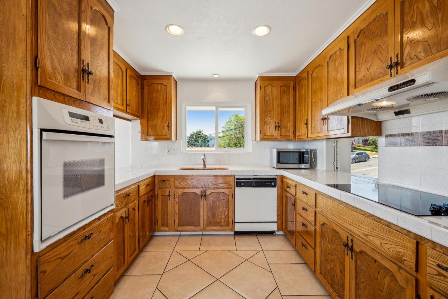 Detail Gallery Image 23 of 63 For 3324 Melendy Dr, San Carlos,  CA 94070 - 3 Beds | 2/2 Baths