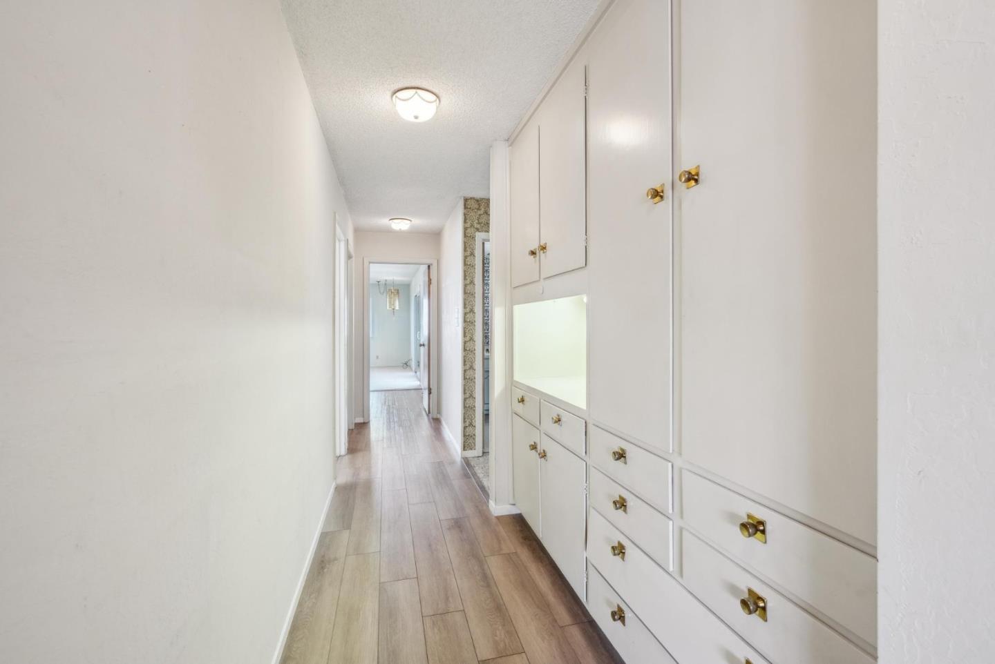 Detail Gallery Image 32 of 63 For 3324 Melendy Dr, San Carlos,  CA 94070 - 3 Beds | 2/2 Baths