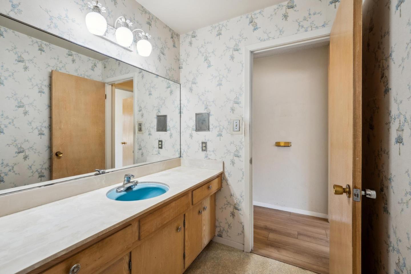Detail Gallery Image 36 of 63 For 3324 Melendy Dr, San Carlos,  CA 94070 - 3 Beds | 2/2 Baths