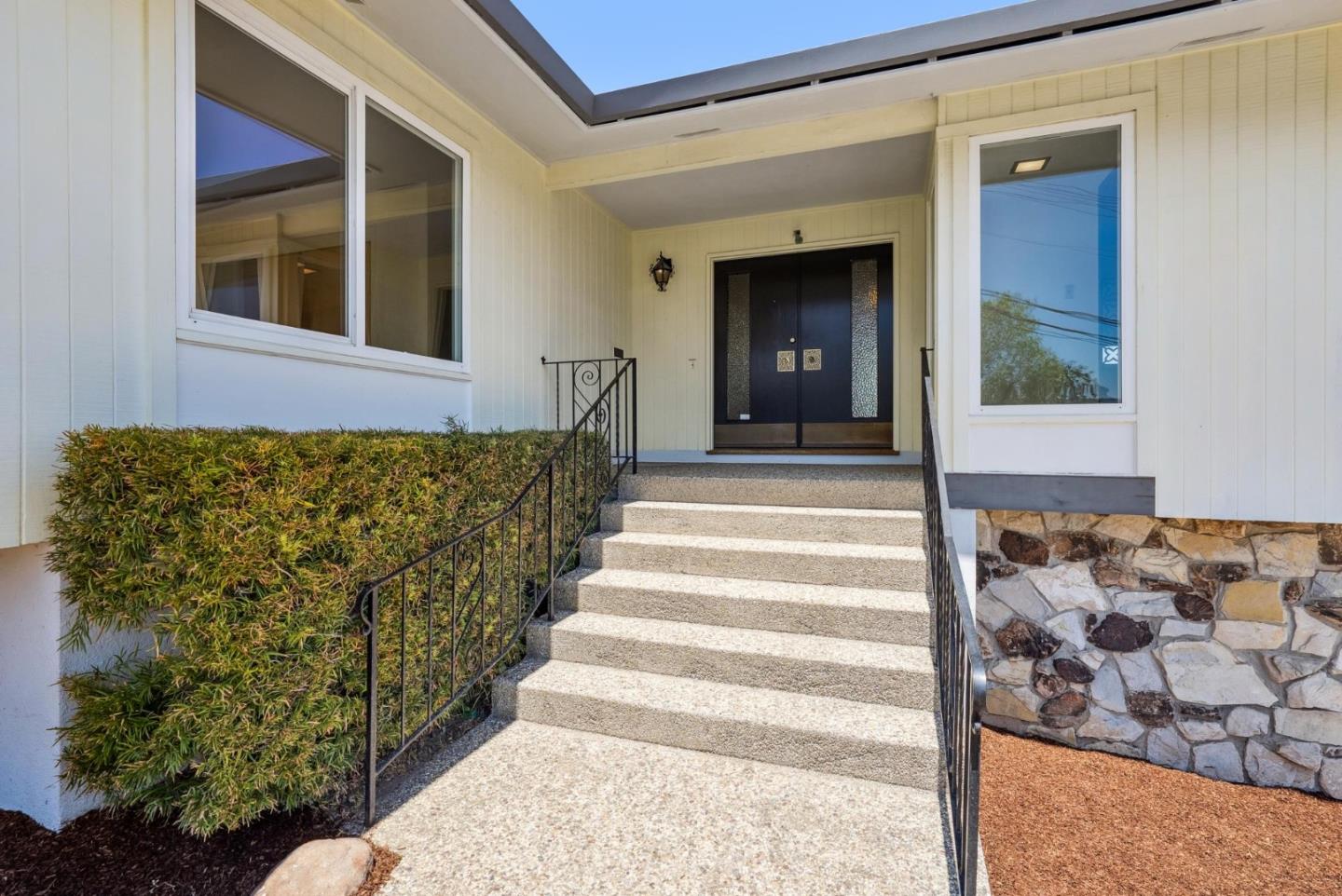 Detail Gallery Image 4 of 63 For 3324 Melendy Dr, San Carlos,  CA 94070 - 3 Beds | 2/2 Baths