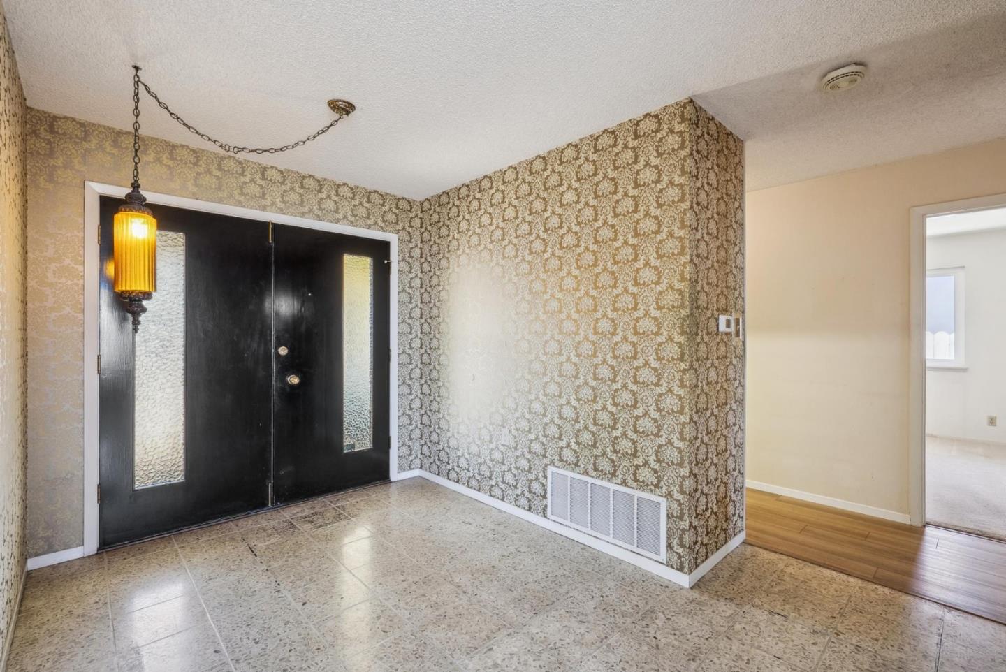 Detail Gallery Image 5 of 63 For 3324 Melendy Dr, San Carlos,  CA 94070 - 3 Beds | 2/2 Baths