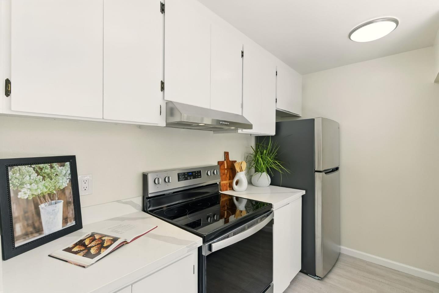 Detail Gallery Image 7 of 38 For 1919 Alameda De Las Pulgas #126,  San Mateo,  CA 94403 - 1 Beds | 1 Baths