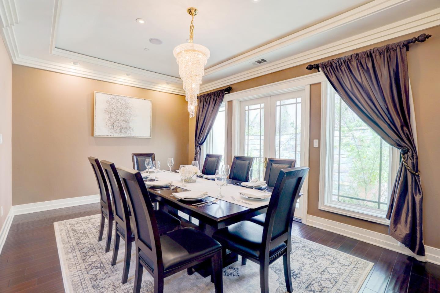 Detail Gallery Image 12 of 49 For 780 S El Monte Ave, Los Altos,  CA 94022 - 5 Beds | 4/2 Baths