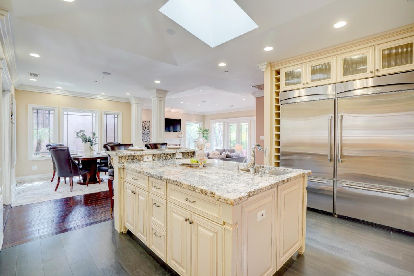 Detail Gallery Image 17 of 49 For 780 S El Monte Ave, Los Altos,  CA 94022 - 5 Beds | 4/2 Baths