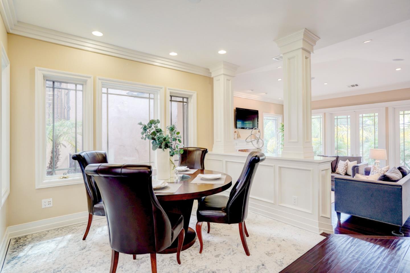 Detail Gallery Image 18 of 49 For 780 S El Monte Ave, Los Altos,  CA 94022 - 5 Beds | 4/2 Baths