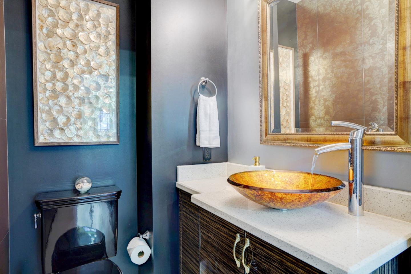 Detail Gallery Image 21 of 49 For 780 S El Monte Ave, Los Altos,  CA 94022 - 5 Beds | 4/2 Baths