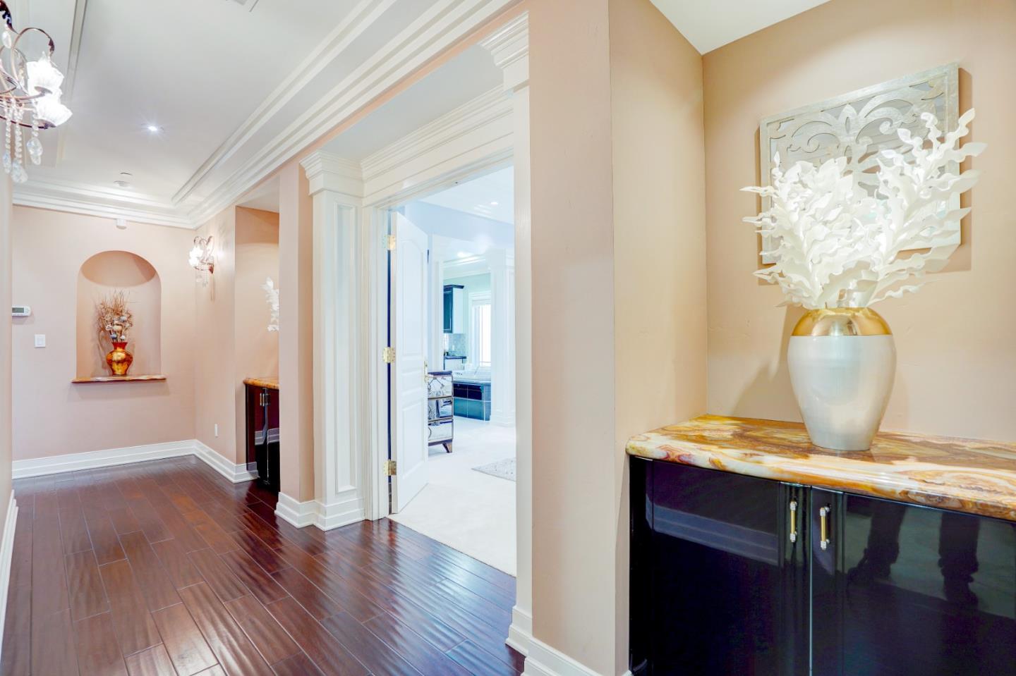 Detail Gallery Image 22 of 49 For 780 S El Monte Ave, Los Altos,  CA 94022 - 5 Beds | 4/2 Baths