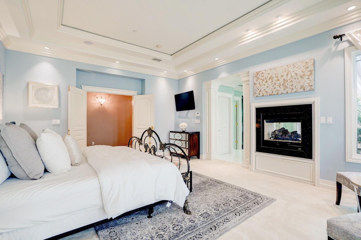 Detail Gallery Image 24 of 49 For 780 S El Monte Ave, Los Altos,  CA 94022 - 5 Beds | 4/2 Baths
