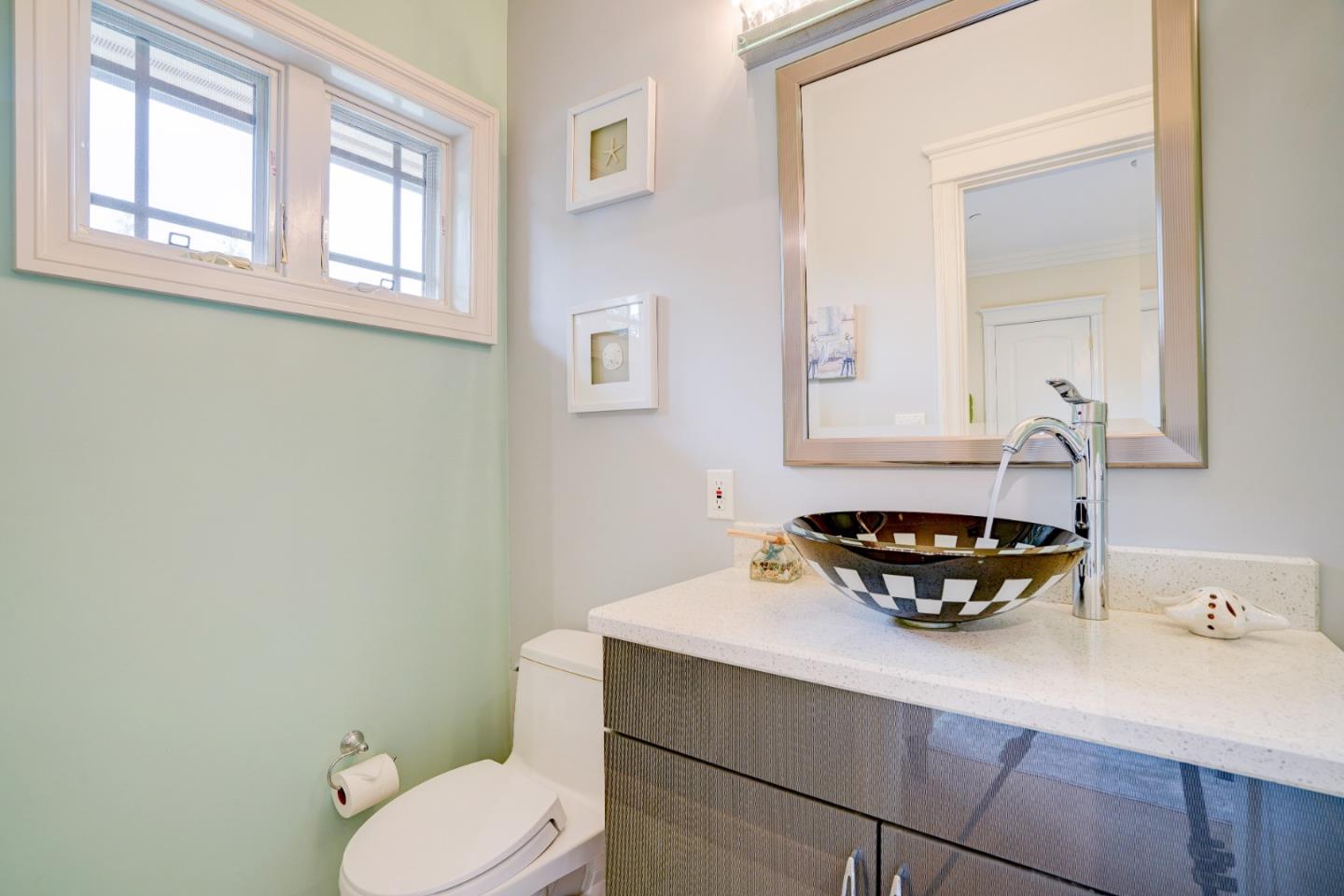 Detail Gallery Image 37 of 49 For 780 S El Monte Ave, Los Altos,  CA 94022 - 5 Beds | 4/2 Baths