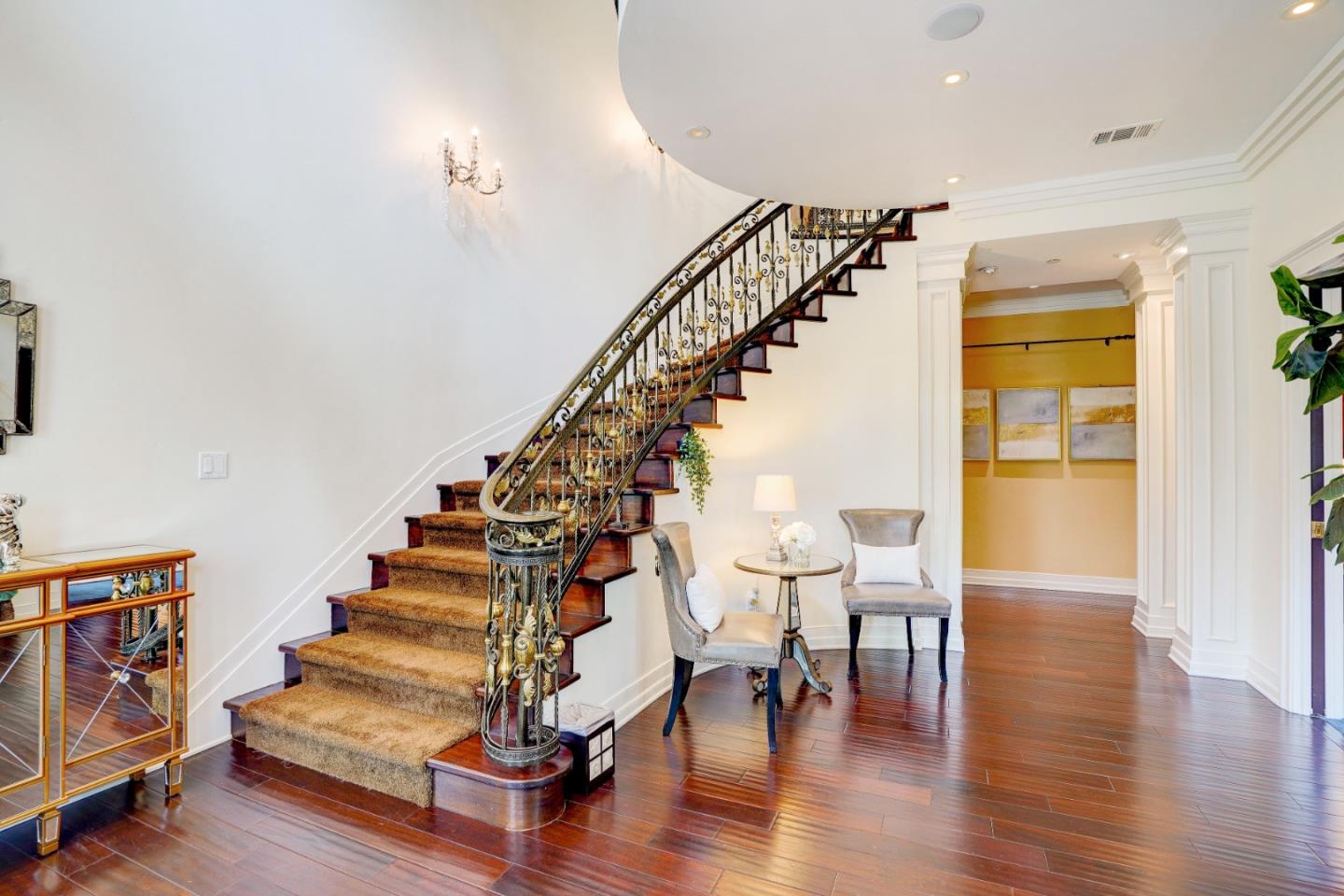 Detail Gallery Image 5 of 49 For 780 S El Monte Ave, Los Altos,  CA 94022 - 5 Beds | 4/2 Baths