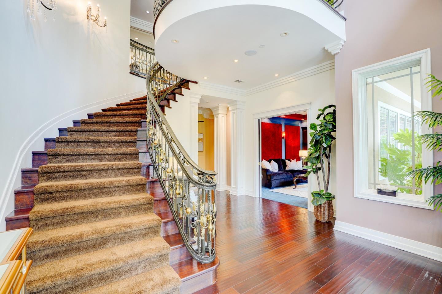 Detail Gallery Image 6 of 49 For 780 S El Monte Ave, Los Altos,  CA 94022 - 5 Beds | 4/2 Baths
