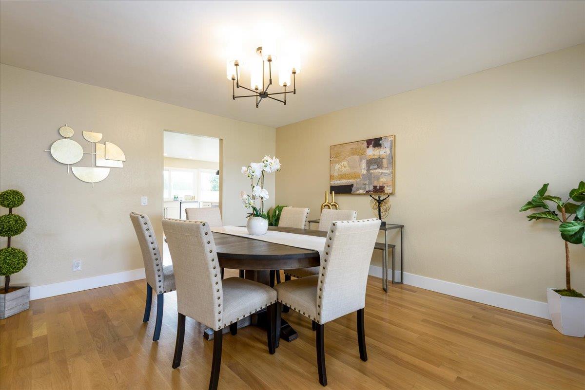Detail Gallery Image 11 of 39 For 407 Beach Ave, Half Moon Bay,  CA 94019 - 4 Beds | 2 Baths