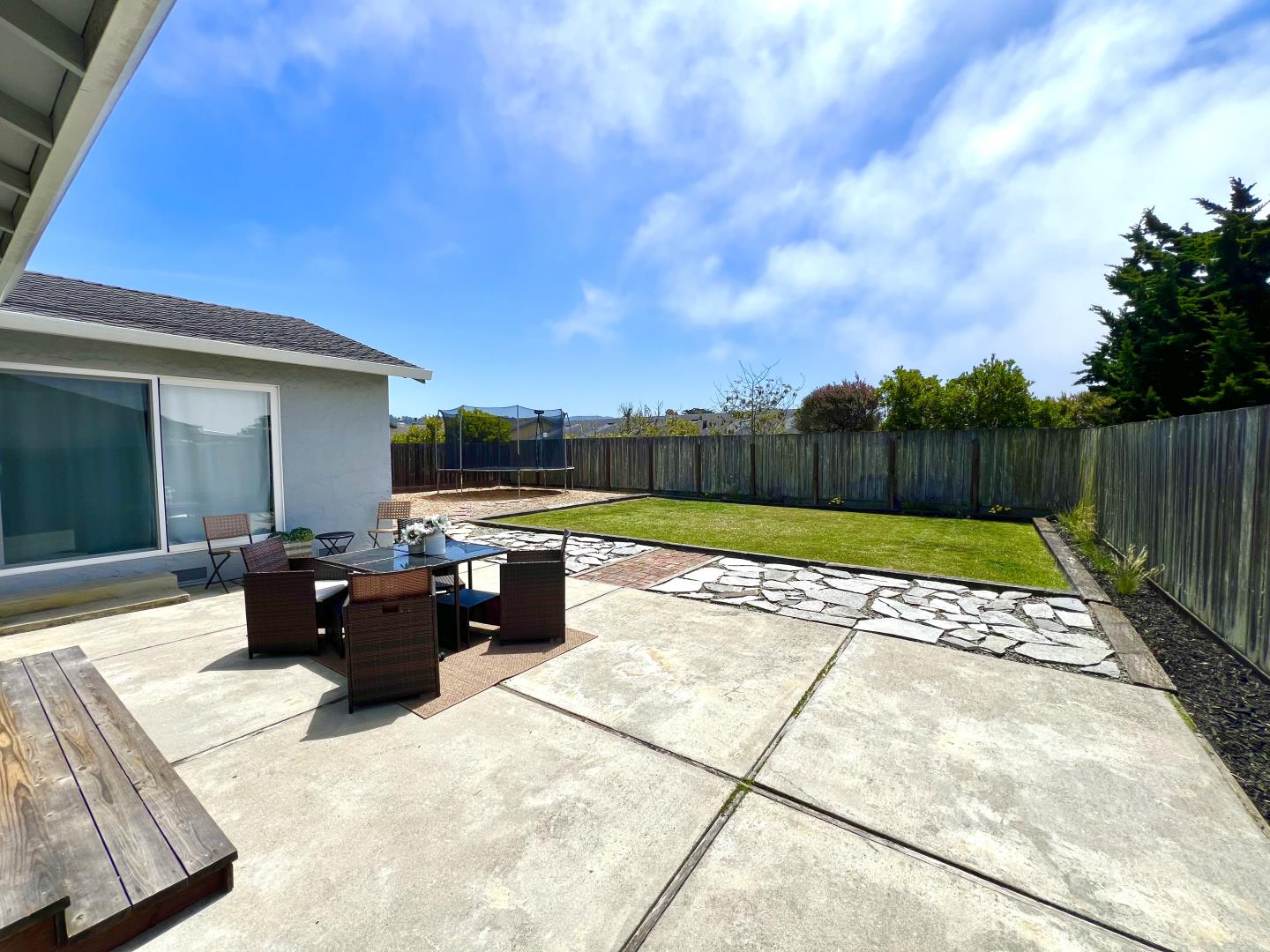 Detail Gallery Image 31 of 39 For 407 Beach Ave, Half Moon Bay,  CA 94019 - 4 Beds | 2 Baths