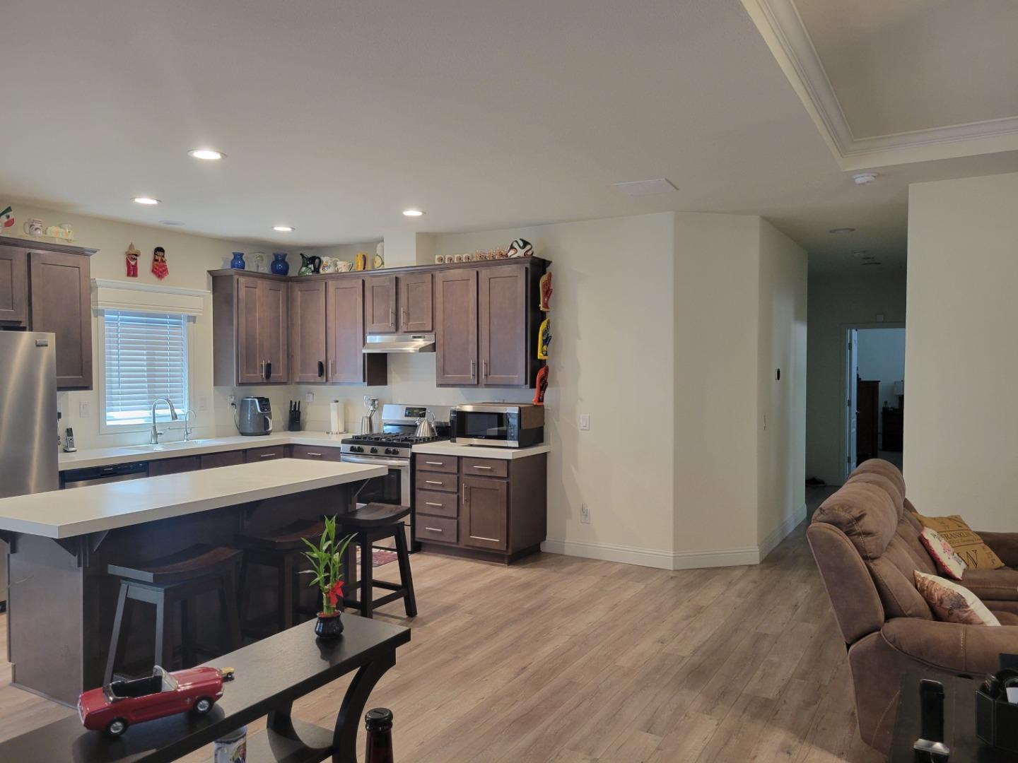Detail Gallery Image 7 of 16 For 195 Blossom Hill Rd #215,  San Jose,  CA 95123 - 3 Beds | 2 Baths
