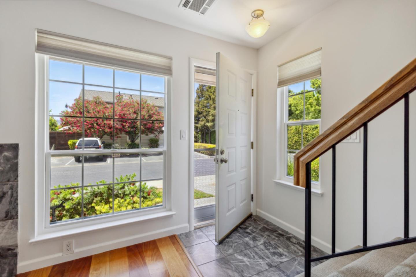 Detail Gallery Image 2 of 21 For 5214 Macaw Ct, San Jose,  CA 95123 - 3 Beds | 2/1 Baths