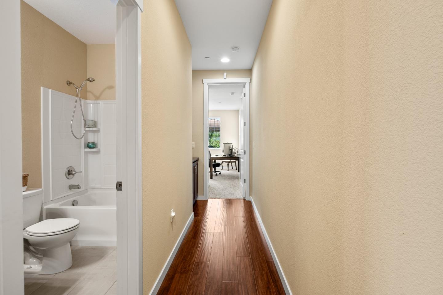 Detail Gallery Image 16 of 44 For 1141 Navigator Dr, Lathrop,  CA 95330 - 3 Beds | 3 Baths