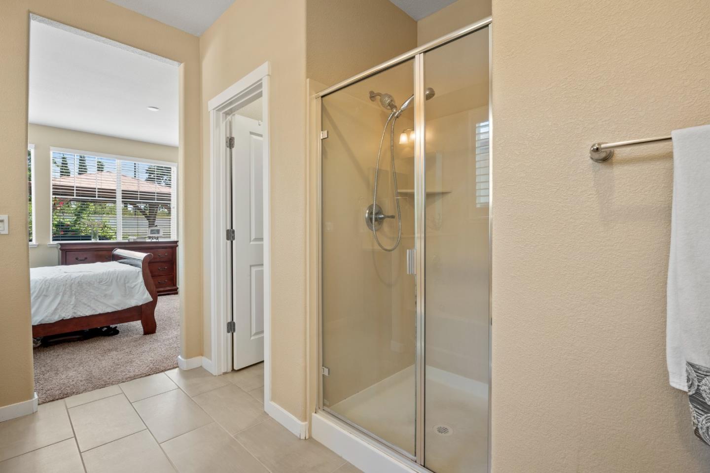 Detail Gallery Image 22 of 44 For 1141 Navigator Dr, Lathrop,  CA 95330 - 3 Beds | 3 Baths