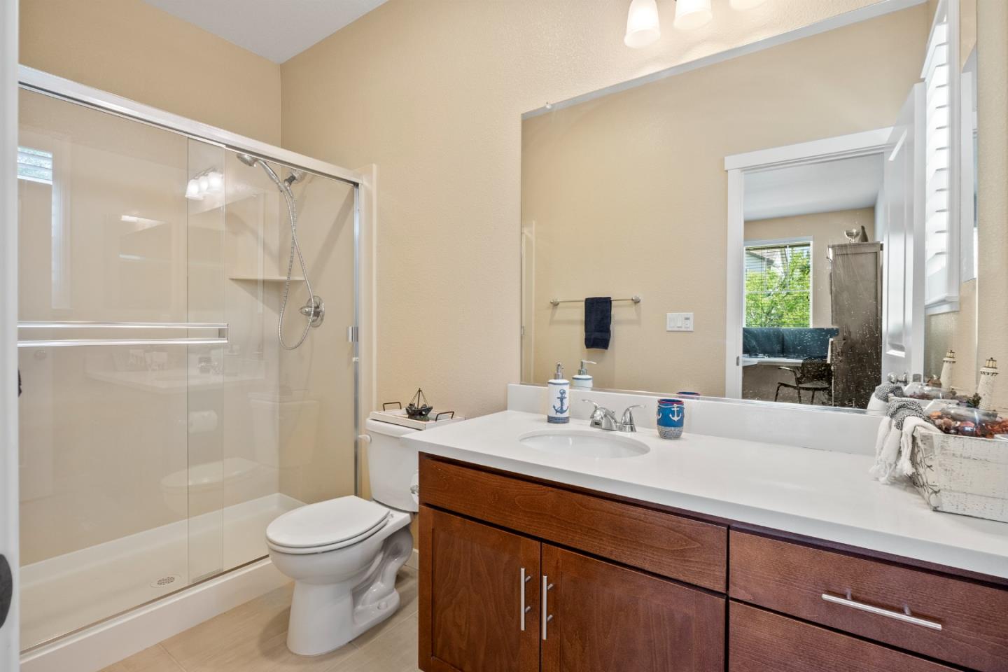 Detail Gallery Image 26 of 44 For 1141 Navigator Dr, Lathrop,  CA 95330 - 3 Beds | 3 Baths
