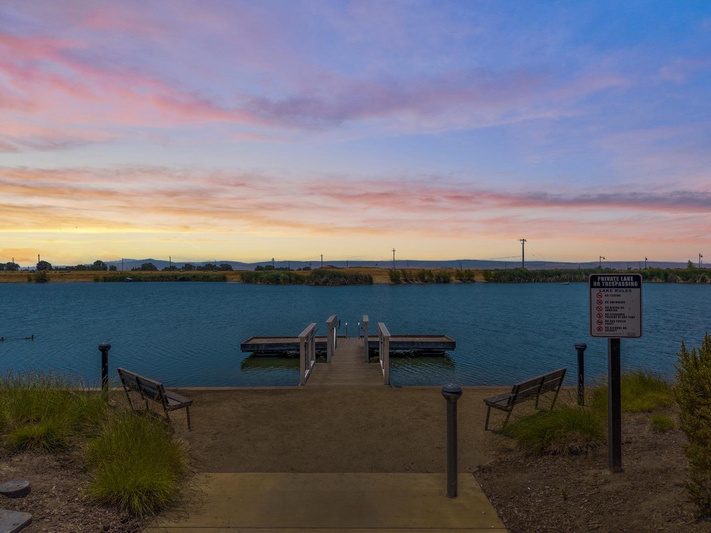 Detail Gallery Image 42 of 44 For 1141 Navigator Dr, Lathrop,  CA 95330 - 3 Beds | 3 Baths