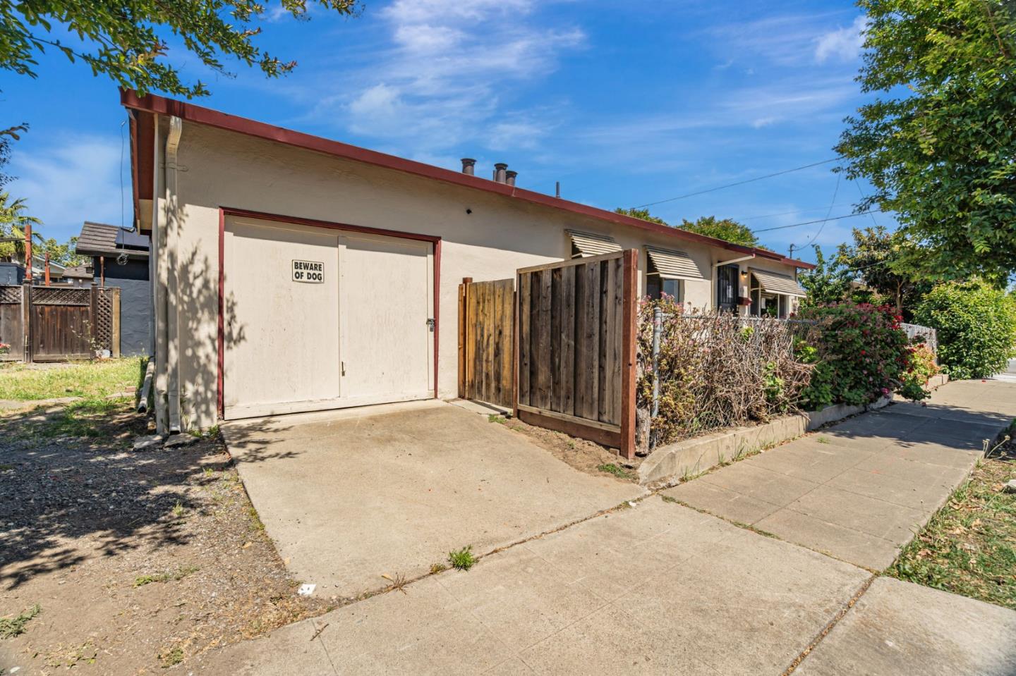 Detail Gallery Image 3 of 30 For 854 N 16th St, San Jose,  CA 95112 - 2 Beds | 1 Baths
