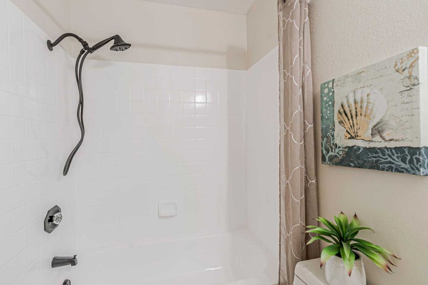 Detail Gallery Image 23 of 40 For 4942 Red Creek Drive, San Jose,  CA 95136 - 2 Beds | 2 Baths