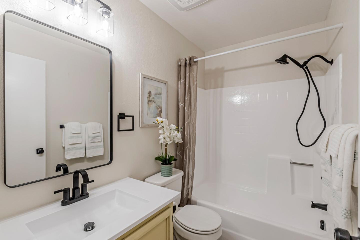 Detail Gallery Image 25 of 40 For 4942 Red Creek Drive, San Jose,  CA 95136 - 2 Beds | 2 Baths