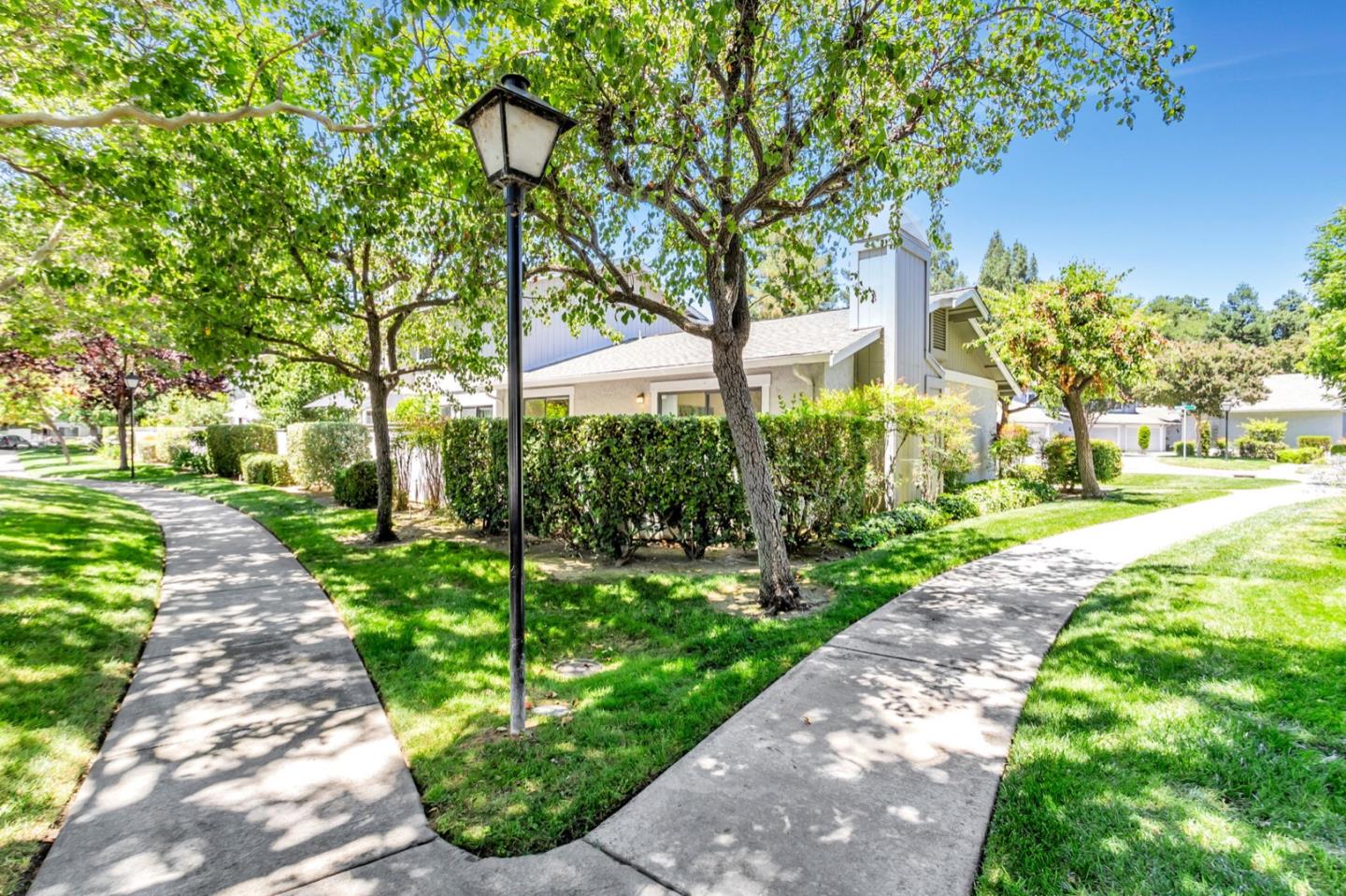 Detail Gallery Image 35 of 40 For 4942 Red Creek Drive, San Jose,  CA 95136 - 2 Beds | 2 Baths
