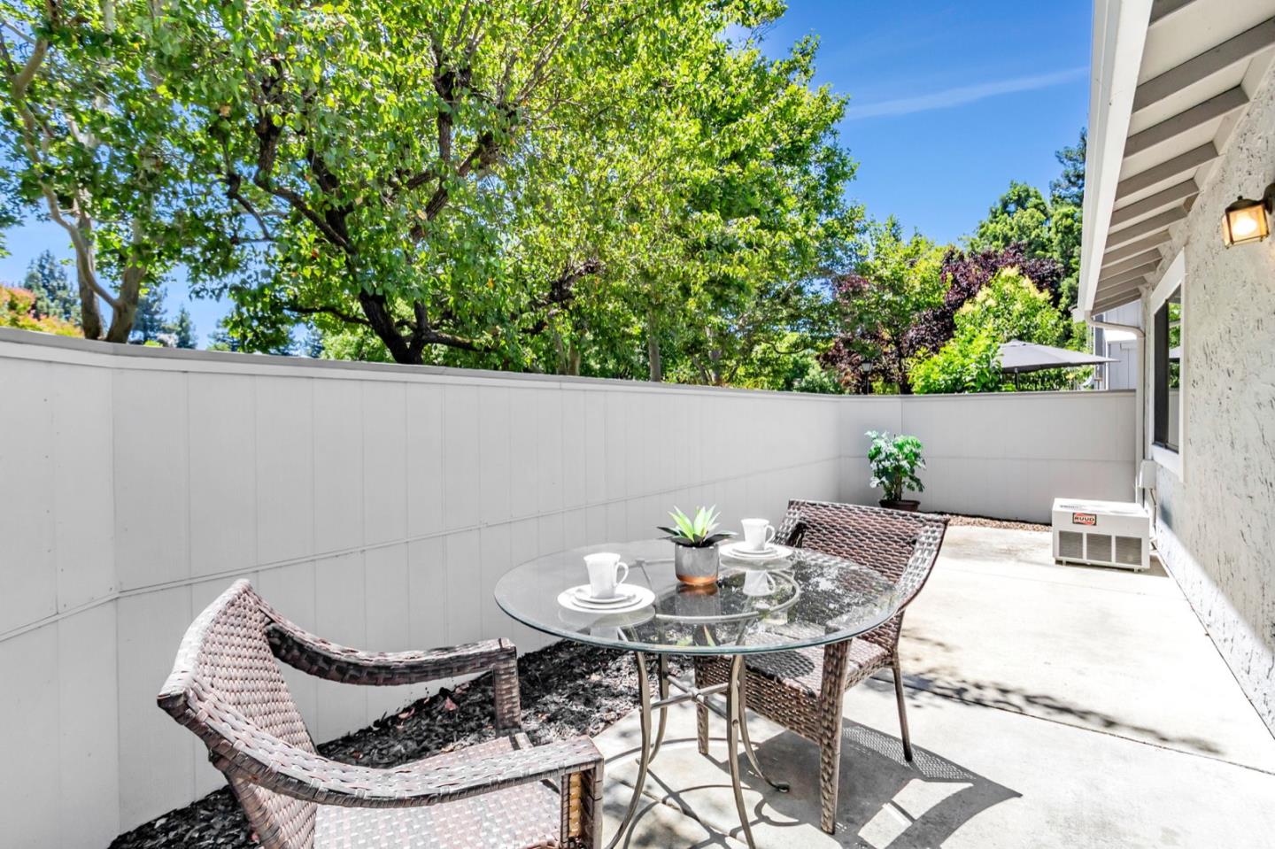 Detail Gallery Image 7 of 40 For 4942 Red Creek Drive, San Jose,  CA 95136 - 2 Beds | 2 Baths
