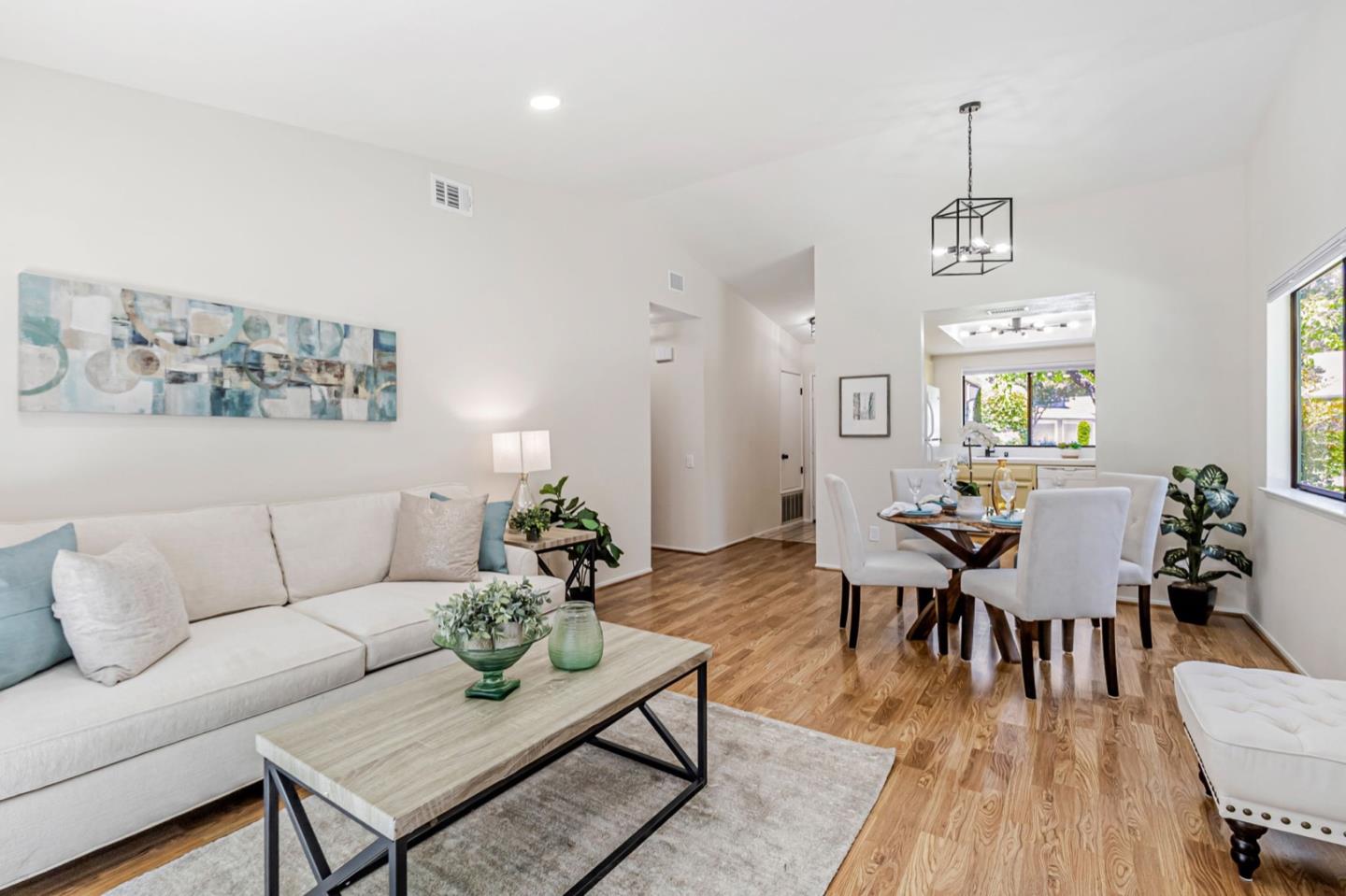 Detail Gallery Image 9 of 40 For 4942 Red Creek Drive, San Jose,  CA 95136 - 2 Beds | 2 Baths
