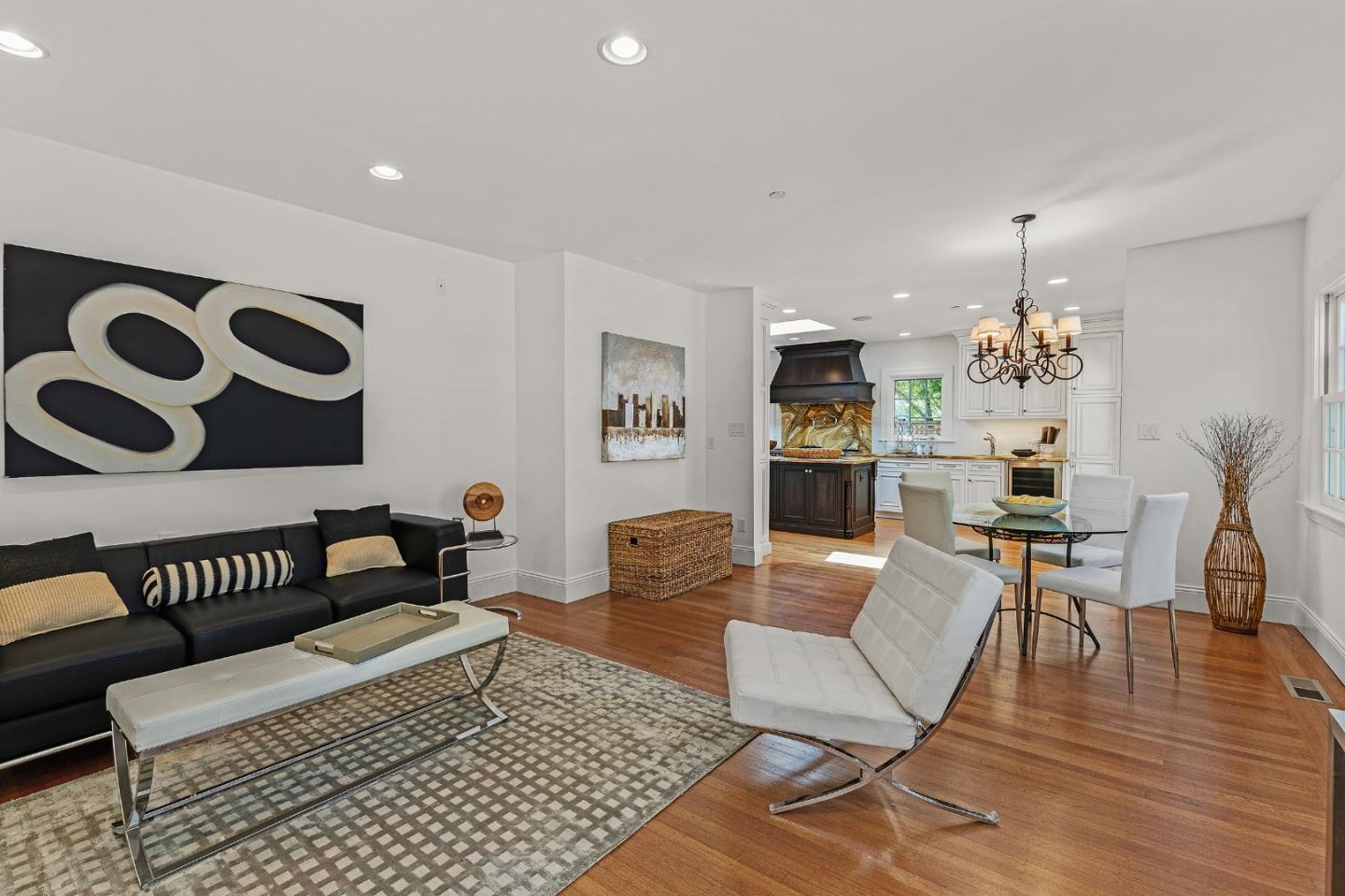 Detail Gallery Image 17 of 42 For 838 Walnut Ave, Burlingame,  CA 94010 - 4 Beds | 4 Baths