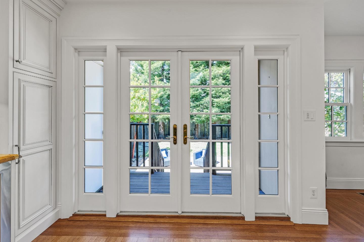 Detail Gallery Image 20 of 42 For 838 Walnut Ave, Burlingame,  CA 94010 - 4 Beds | 4 Baths