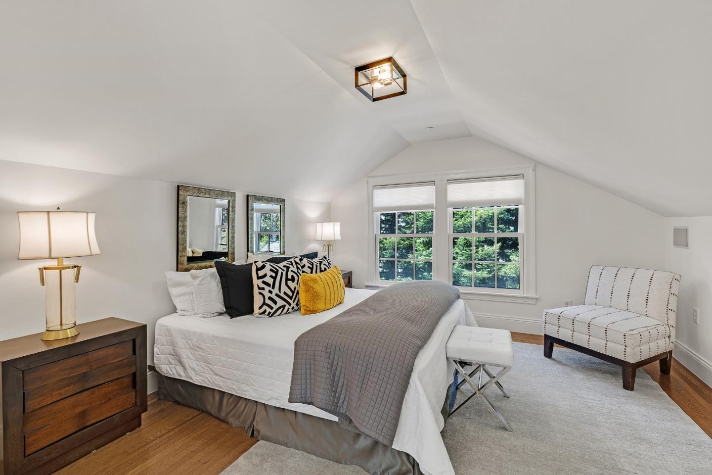 Detail Gallery Image 34 of 42 For 838 Walnut Ave, Burlingame,  CA 94010 - 4 Beds | 4 Baths