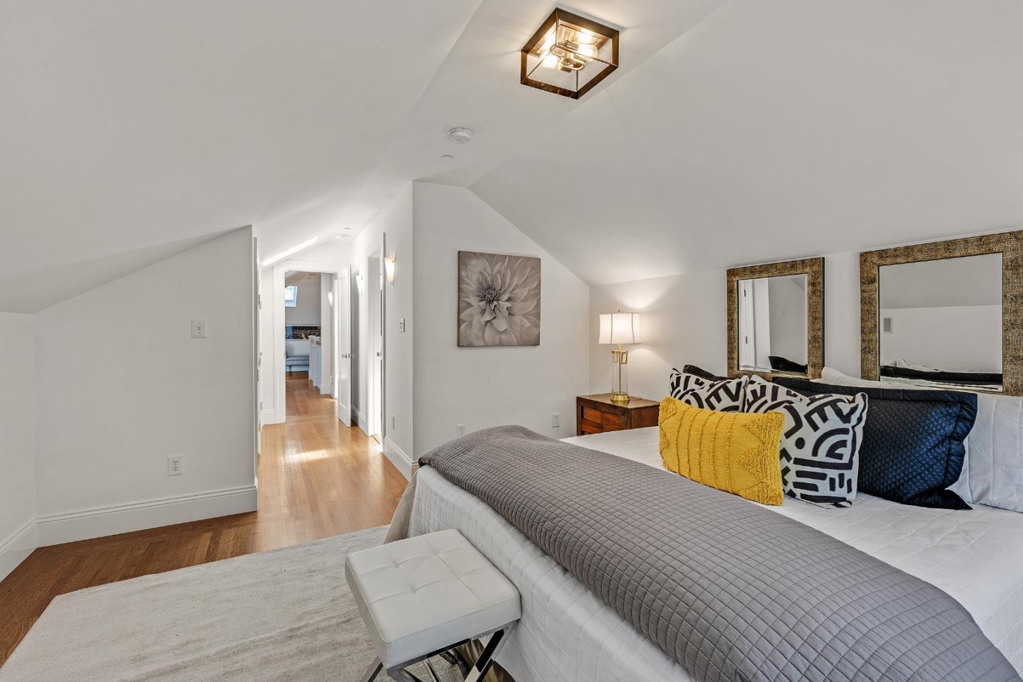Detail Gallery Image 35 of 42 For 838 Walnut Ave, Burlingame,  CA 94010 - 4 Beds | 4 Baths