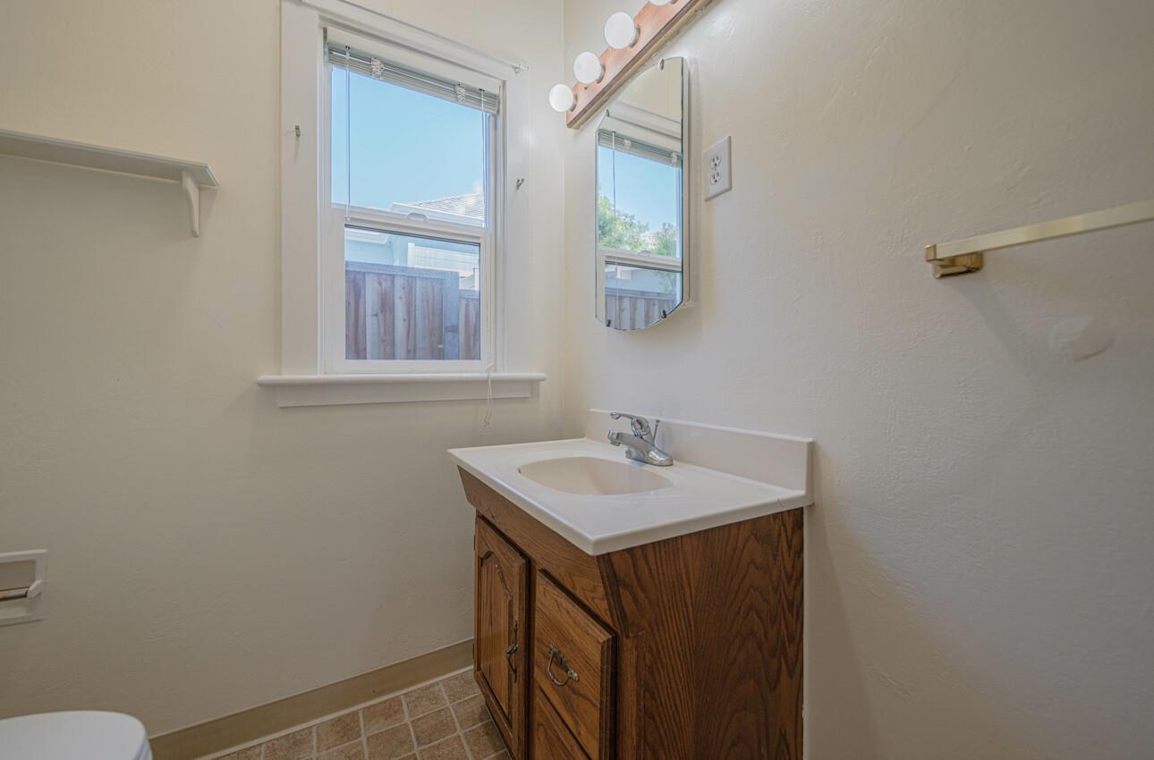 Detail Gallery Image 24 of 53 For 206 Cypress Ave, Pacific Grove,  CA 93950 - 6 Beds | 2 Baths