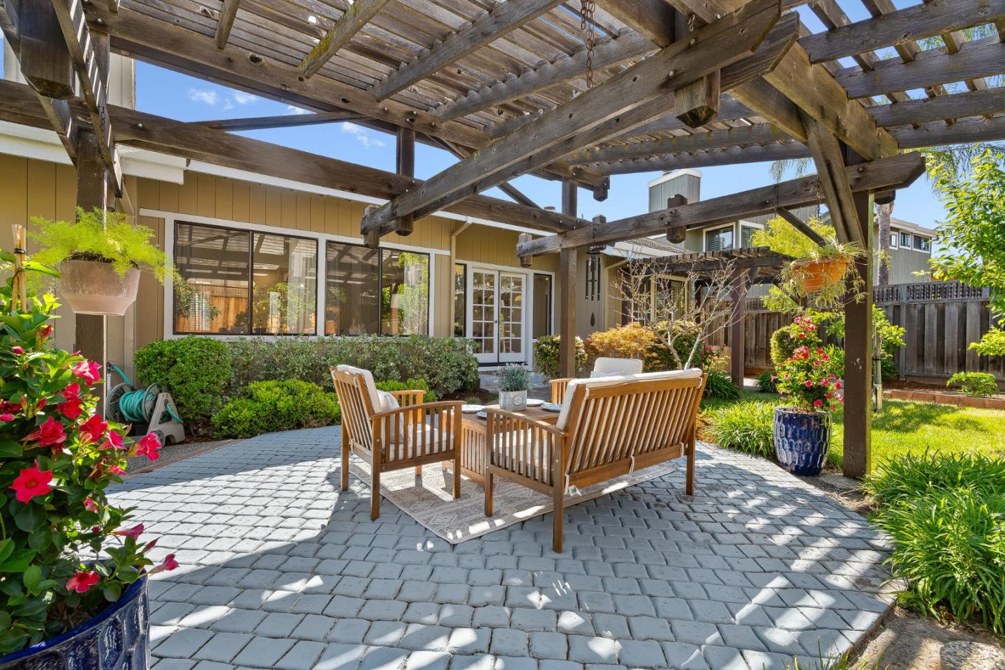 Detail Gallery Image 31 of 38 For 5949 Porto Alegre Dr, San Jose,  CA 95120 - 3 Beds | 2/1 Baths