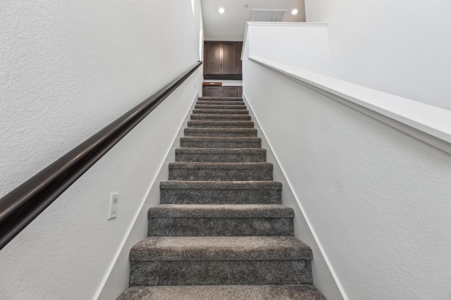 Detail Gallery Image 19 of 43 For 8906 Upbeat Way, Elk Grove,  CA 95757 - 3 Beds | 2/1 Baths