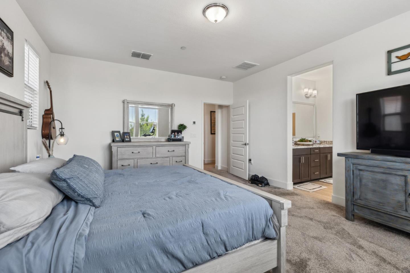 Detail Gallery Image 24 of 43 For 8906 Upbeat Way, Elk Grove,  CA 95757 - 3 Beds | 2/1 Baths