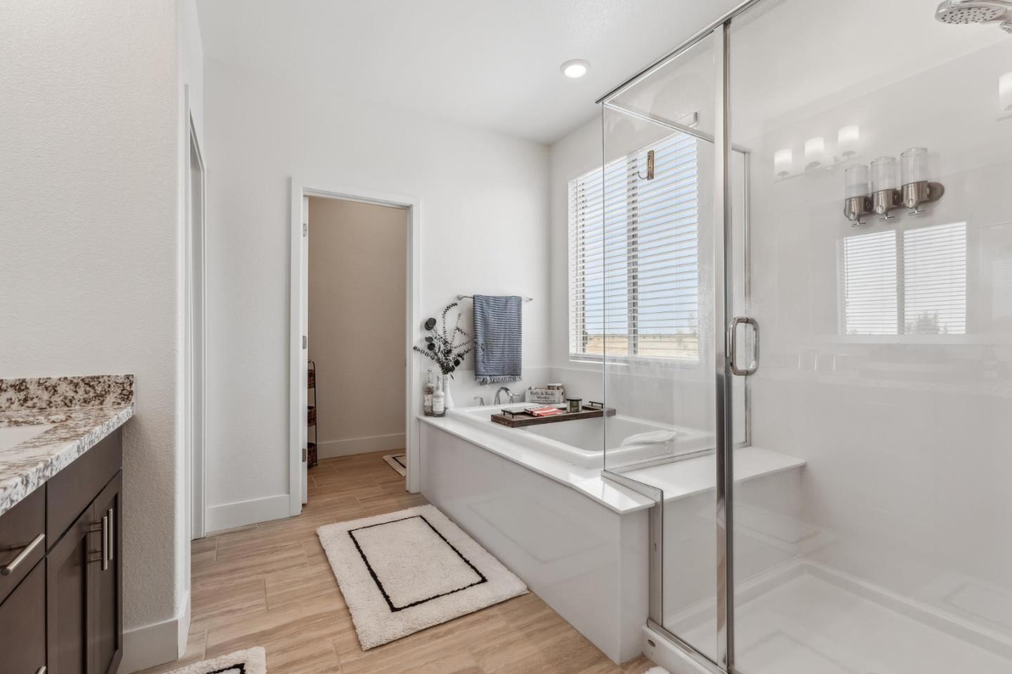 Detail Gallery Image 25 of 43 For 8906 Upbeat Way, Elk Grove,  CA 95757 - 3 Beds | 2/1 Baths