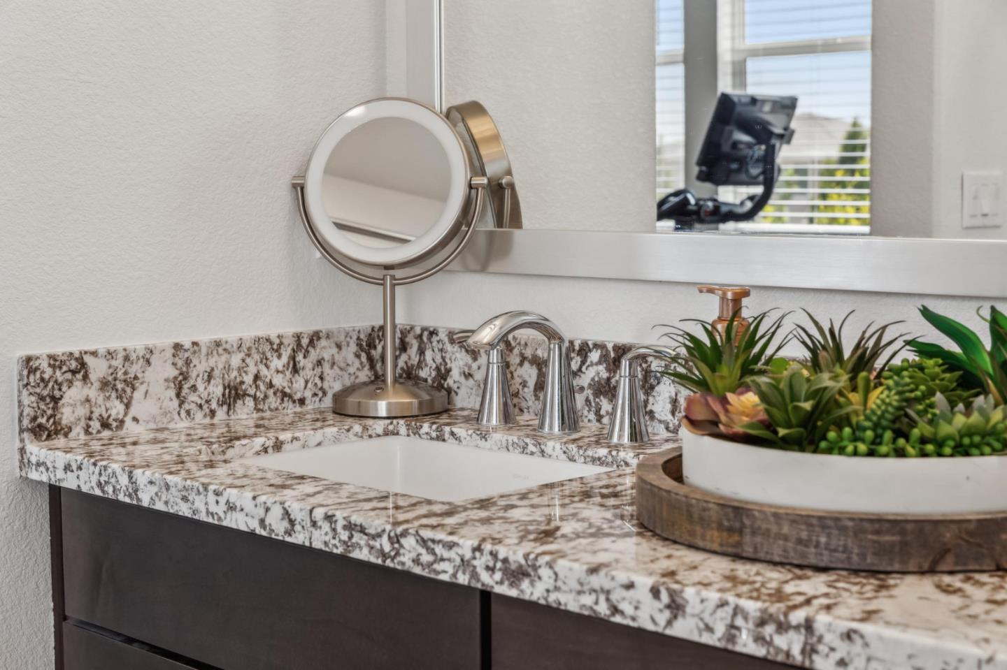 Detail Gallery Image 28 of 43 For 8906 Upbeat Way, Elk Grove,  CA 95757 - 3 Beds | 2/1 Baths