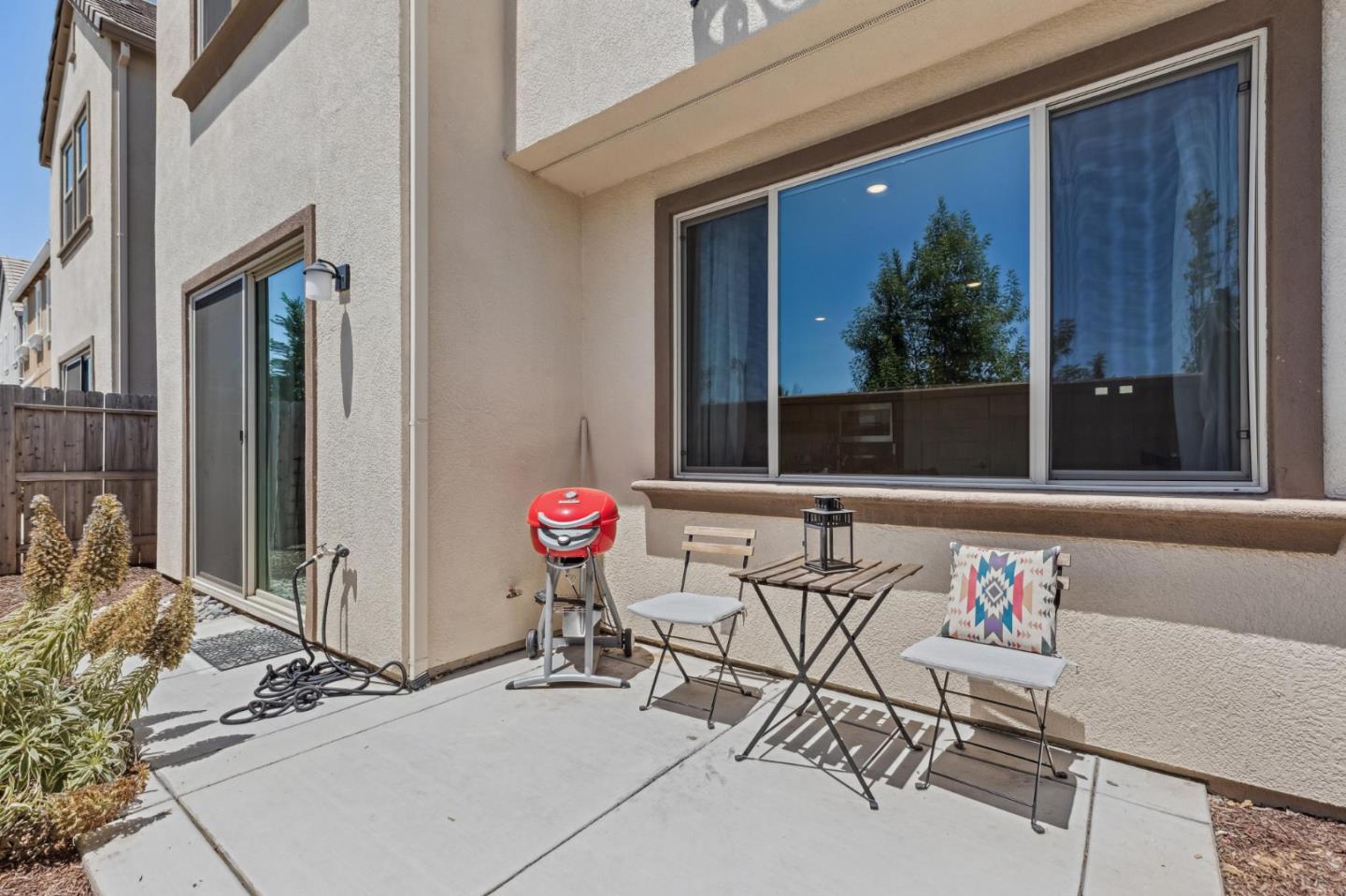 Detail Gallery Image 43 of 43 For 8906 Upbeat Way, Elk Grove,  CA 95757 - 3 Beds | 2/1 Baths