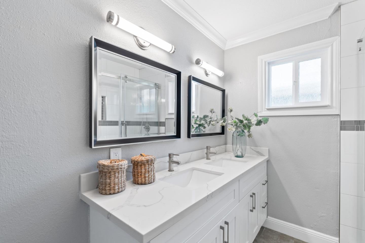 Detail Gallery Image 21 of 29 For 1120 Alberni St, East Palo Alto,  CA 94303 - 5 Beds | 3 Baths